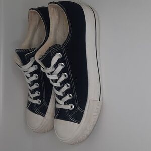 SINCERELY JULES  VINCE Black w/White soles Classic Tie Up Sneakers